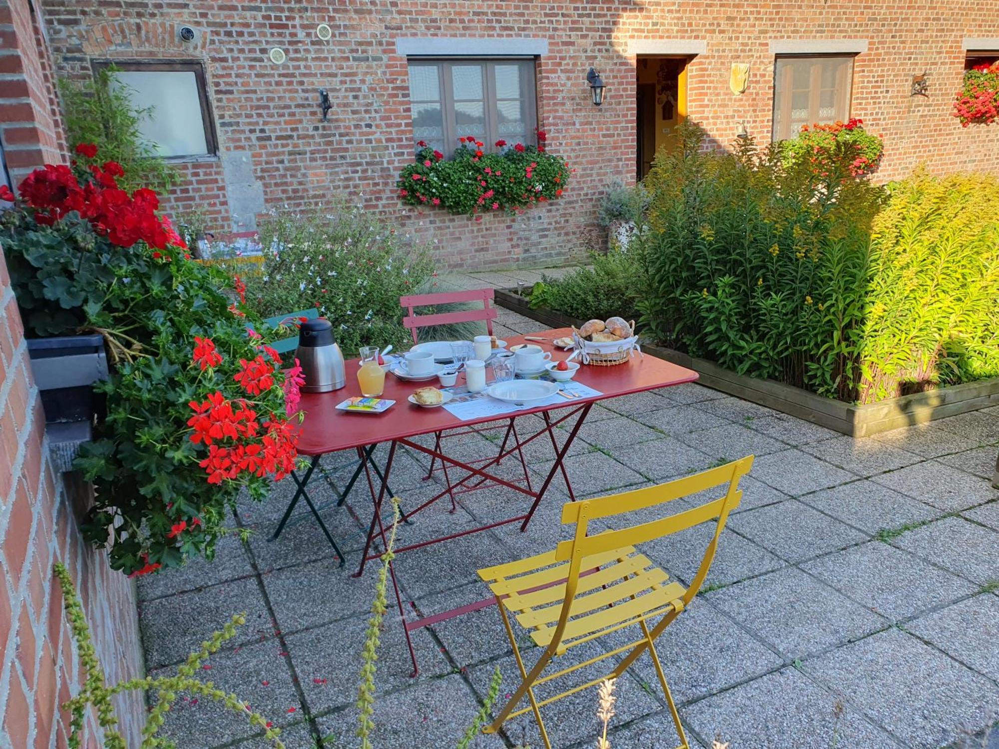 Saint-Hilaire-sur-Helpe Les Mout'Anes B&B 외부 사진